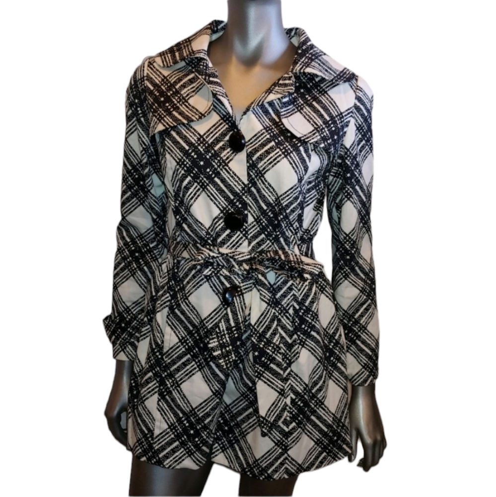 Luii Belted B&W Jacket - Sz. M - B26